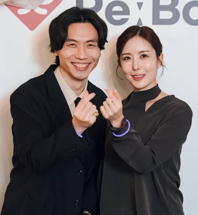 왼쪽부터 최동환, 이소라/소셜미디어