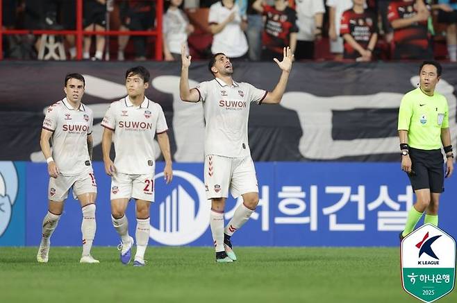 [서울=뉴시스] 프로축구 K리그1 수원FC의 싸박. (사진=한국프로축구연맹 제공)
