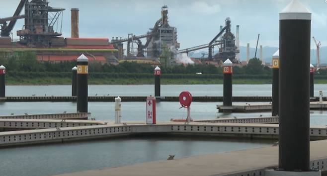 포항시 남구 송도동 인근 형산강 하구에 설치된 마리나 계류장. 독자 제공