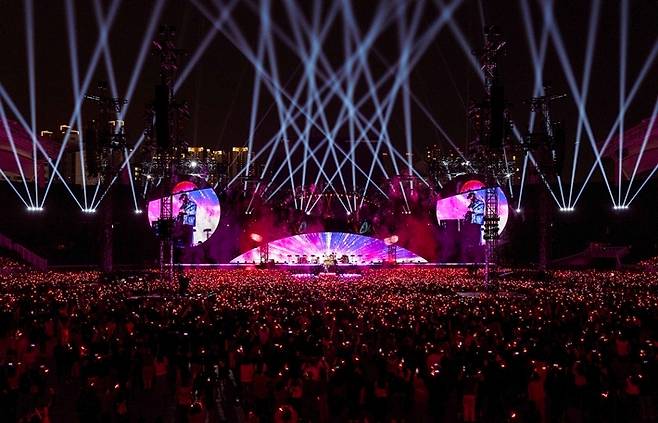 지난 4월 16일 고양종합운동장 주경기장에서 열린 밴드 콜드플레이의 내한공연. 라이브네이션코리아 제공