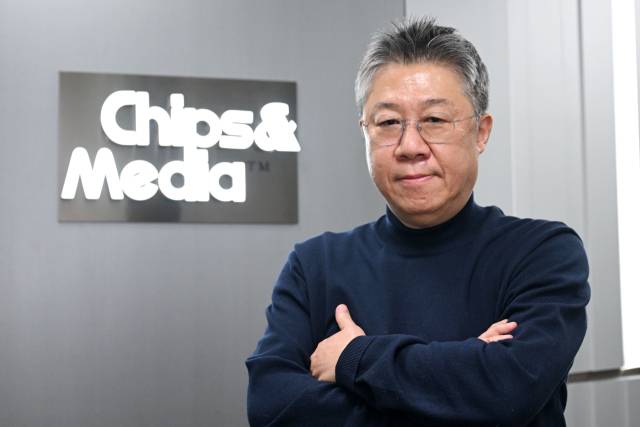 김상현 칩스앤미디어 대표가 27일 서울 강남구 칩스앤미디어에서 서울경제신문과 인터뷰를 하고 있다. / 조태형 기자