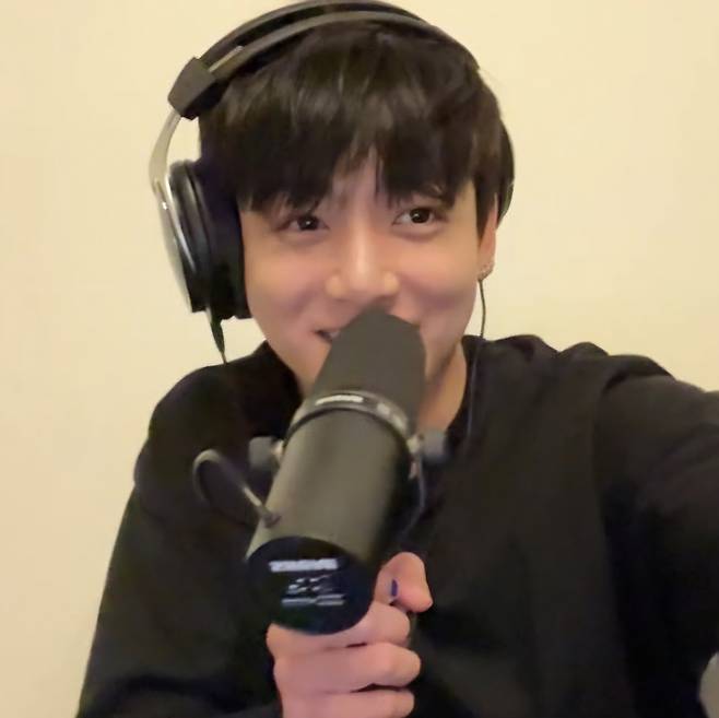 전 세계 4740만 설렘♥ 방탄소년단 정국, 누나 위해 좋은 마이크 잘 샀다
