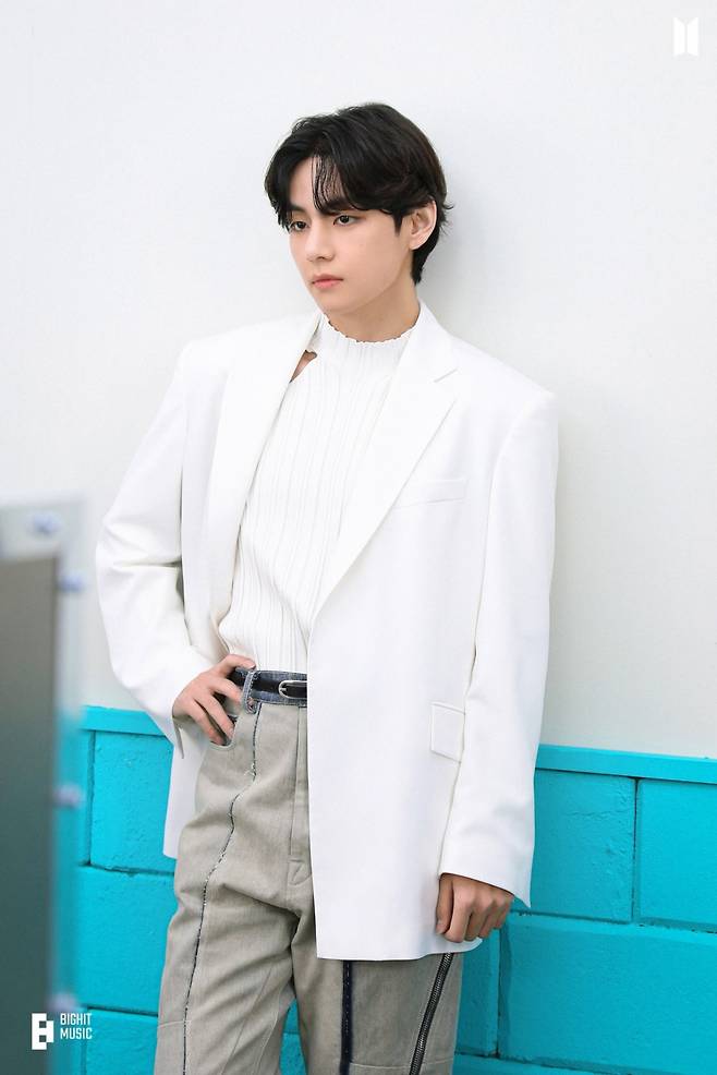 'AGAIN 2021' 방탄소년단 뷔, 그때도 잘생김태형 지금도 잘생김태형
