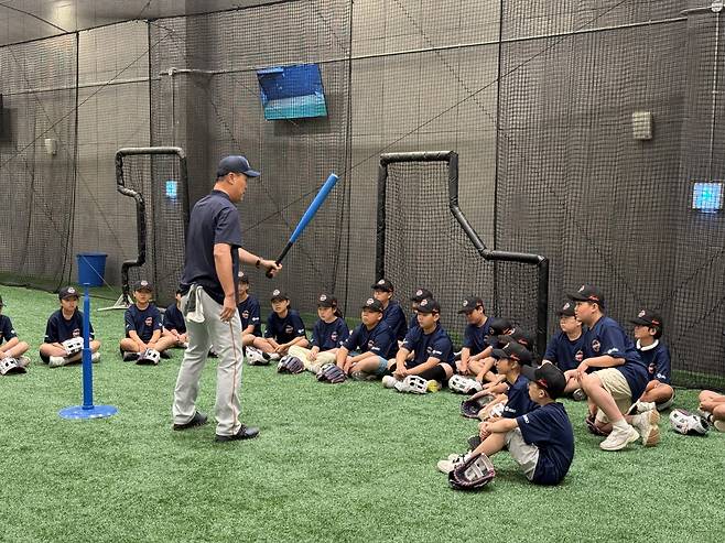 한화 이글스 키즈클럽 티볼 원데이 클래스 모습. /사진=KBO 제공