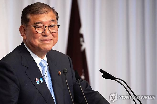 기자회견 하는 이시바 시게루 일본 총리 (도쿄 AP=연합뉴스) 이시바 시게루 일본 총리가 21일 자민당 본부에서 기자회견을 하고 있다.