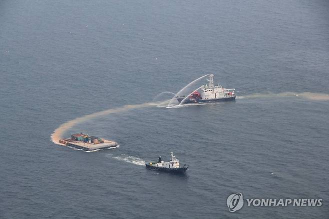 해양경찰청, 적조 피해 최소화를 위한 항공기 순찰 강화 [해양경찰청 제공. 재판매 및 DB 금지]