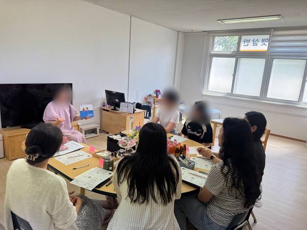 석교초 병설유치원 교사 대상 다문화 그림책 연수