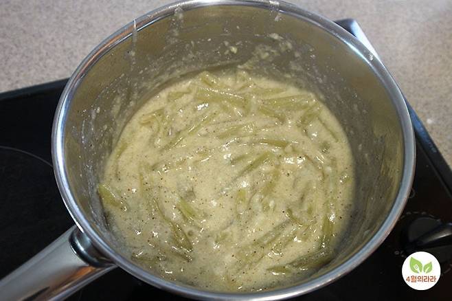 완성된 머위대들깨볶음