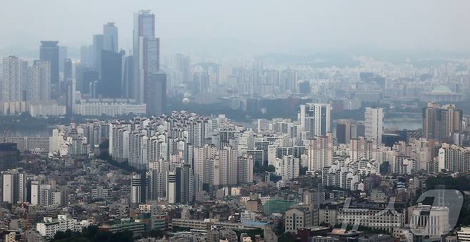 서울 중구 남산에서 바라본 아파트 단지. /뉴스1 ⓒ News1 김진환 기자