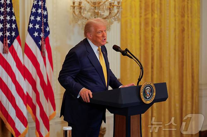 도널드 트럼프 미국 대통령이 22일(현지시간) 워싱턴 백악관에서 열린 공화당 의원 초청 만찬에서 발언하고 있다. 2025.07.22 ⓒ 로이터=뉴스1 ⓒ News1 최종일 선임기자