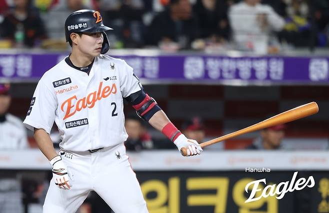 한화 심우준이 29일 대전 한화생명 볼파크에서 열린 2025 KBO리그 정규시즌 LG전에서 타격을 준비 중이다. 사진 | 한화 이글스