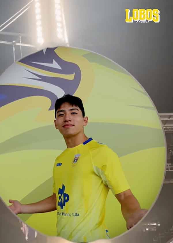 바이에른뮌헨에서 활약하던 차세대 공격형 미드필더 이현주가 포르투갈 1부 아루카로 전격 이적했다. 포항 유스 출신인 이현주는 2022년 뮌헨에 입단해 큰 화제를 뿌렸던 선수. 2024년엔 국가대표팀에 데뷔했다. 출처=아루카 구단 SNS