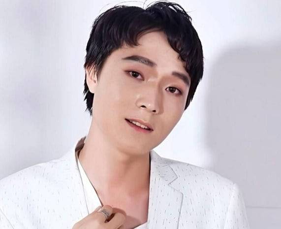 중국 배우 겸 가수로 활동하던 장이양. 지난해 말 살인 혐의로 사형된 사실이 뒤늦게 전해졌다. /바이두