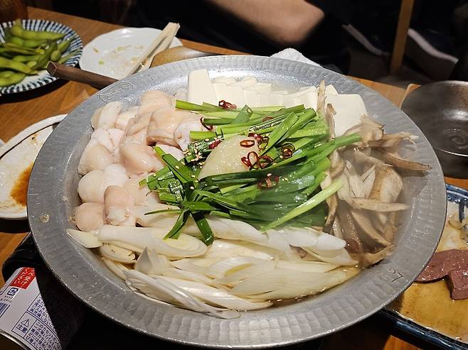 모츠나베에 생맥주 먹고 마셔요.jpg