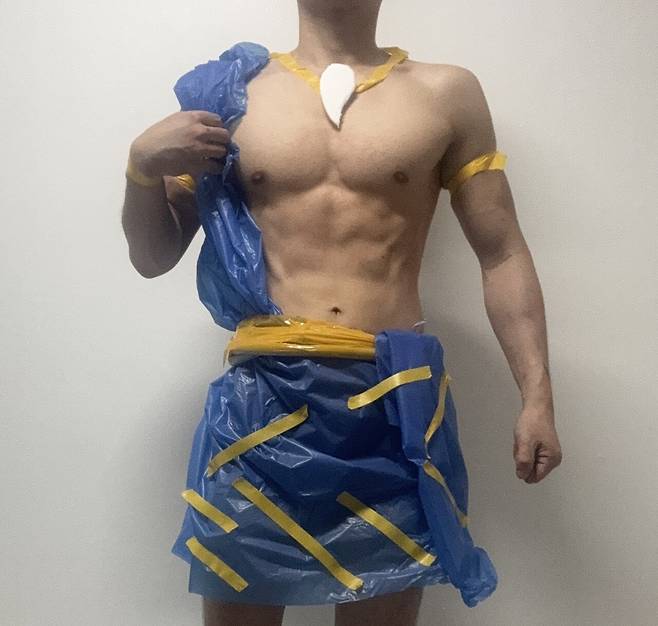 IMG_1497.jpeg 롤에 나오는 온천 세트 코스프레 해봤다.