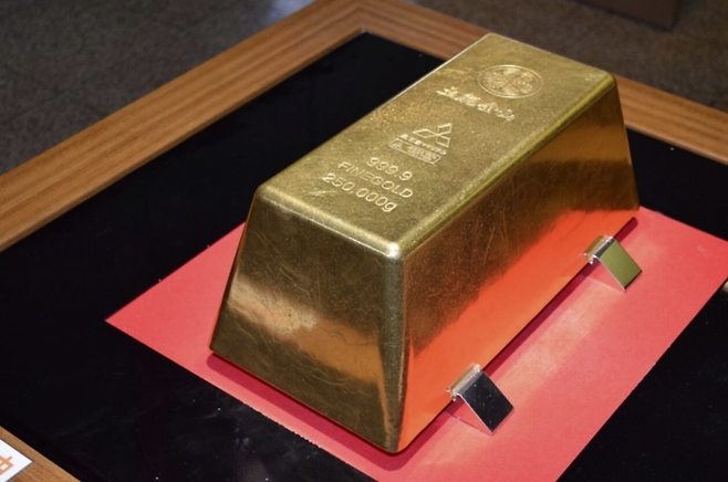 세계 최대 금괴로 제작 때보다 가격이 11배 오른 일본 도이킨잔의 금괴. [사진 출처 = 도이킨잔 홈페이지]