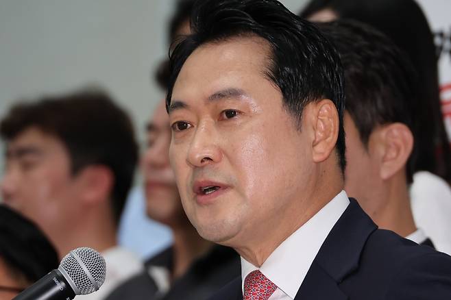 장동혁 국민의힘 의원이 23일 서울 여의도 국회박물관에서 당대표 출마를 선언하고 있다. [연합]