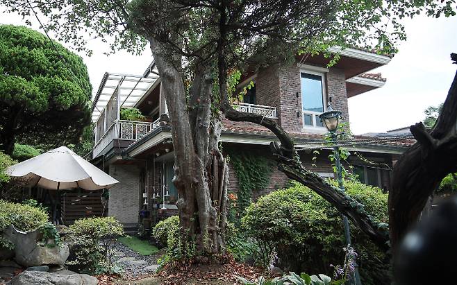 '건진법사' 법당. 연합뉴스