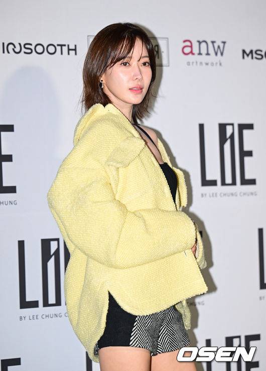 [OSEN=김성락 기자] 7일 서울 중구 동대문디자인플라자(DDP)에서 '2025 F/W 서울패션위크’가 열렸다. 올해 25주년을 맞은 국내 최대 패션 행사 ‘서울패션위크’는 5일부터 9일까지 닷새간 열린다.배우 임수향이 취재진을 향해 포즈를 취하고 있다. 2025.02.07 /ksl0919@osen.co.kr&nbsp; &nbsp;