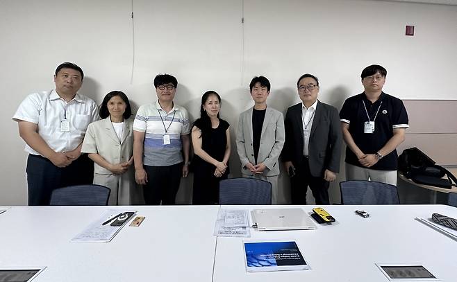 포항시는 23일 산업통상자원부를 방문해 그래핀을 ‘국가첨단전략기술’로 지정해 줄 것을 건의했다. 포항시 제공
