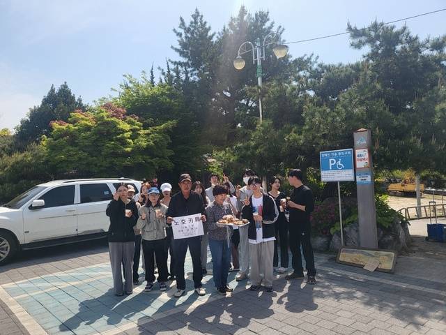 ▲ 노호카페가 소외된 이웃들에게 빵을 지속적으로 기부하는 등 이웃사랑을 펼쳐 본보기가 되고 있다.