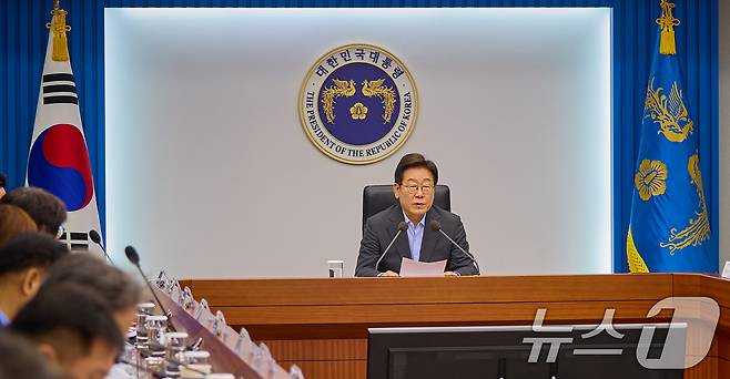 이재명 대통령이 24일 서울 용산 대통령실 청사에서 열린 제5차 수석보좌관회의에서 발언하고 있다. (대통령실 제공. 재판매 및 DB 금지) 2025.7.24/뉴스1 ⓒ News1 허경 기자