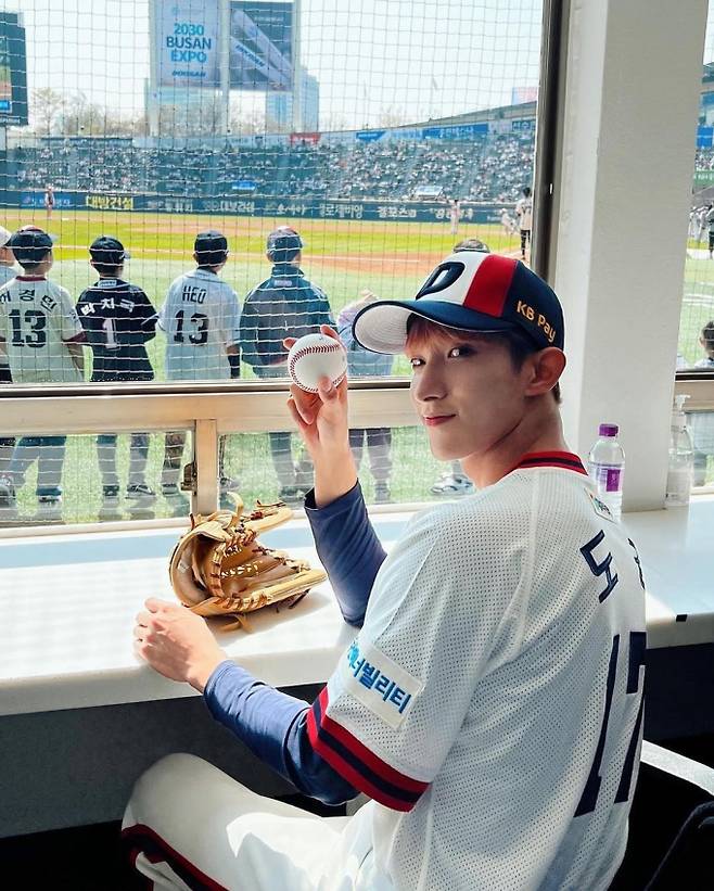 출처: 도겸 인스타그램