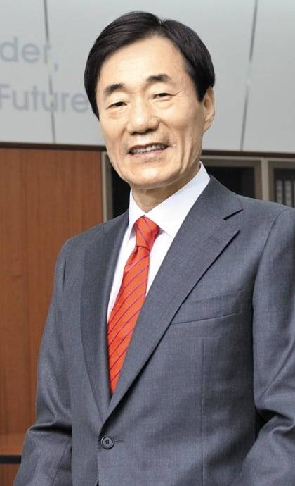 신동국 한양정밀 회장은 2024년 9월 2일 조선일보와의 인터뷰에서 "내가 임성기 회장이 일궈놓은 한미그룹의 회장 자리에 앉는 것은 지나친 욕심이라고 생각한다" 고 말했다. /조선일보