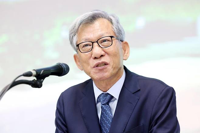 유홍준 신임 국립중앙박물관 관장이 24일 서울 용산구 국립중앙박물관에서 기자간담회를 하고 있다. 2025.07.24 뉴시스