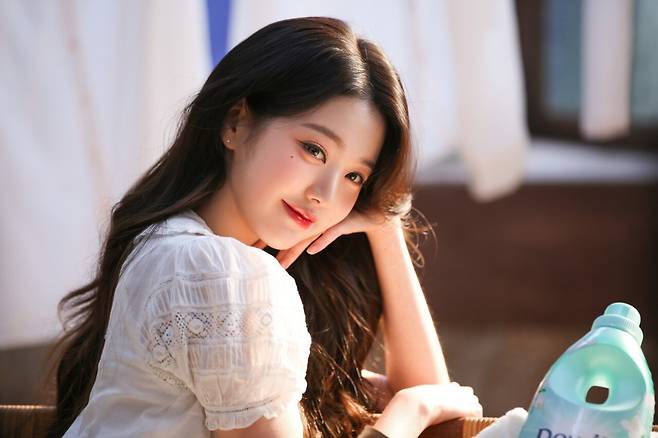 장원영_X_‘다우니’_광고_촬영_현장_비하인드_(7).jpg 장원영 X ‘다우니’ 광고 촬영 현장 비하인드