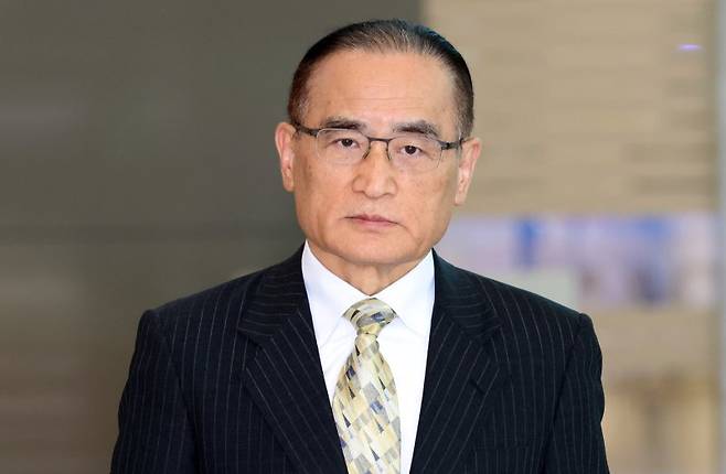 관세 협상 등 한미 양국 간 현안 논의를 위해 미국을 방문한 위성락 국가안보실장이 24일 오후 인천국제공항 제2터미널을 통해 귀국하고 있다. 공동취재