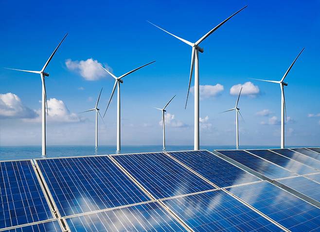 풍력 태양광 발전 등 신재생에너지 기술의 발달은 전선에 쓰이는 구리 수요를 늘리고 있다. 게티이미지뱅크