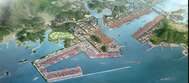 진해신항(왼쪽)과 부산신항 조감도. 부산진해경제자유구역청 제공