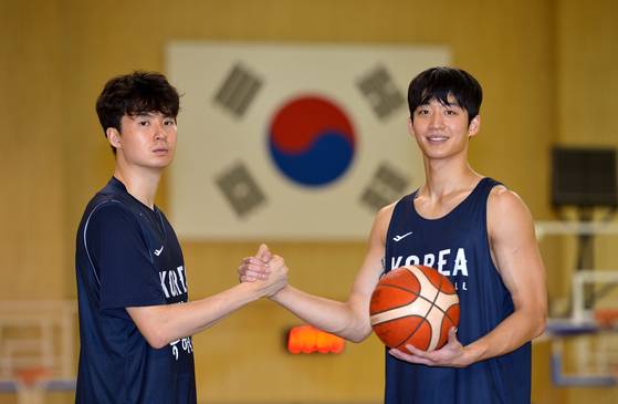 한국 농구의 '원투펀치'로 떠오른 이현중(왼쪽)과 여준석. 김성태 객원기자