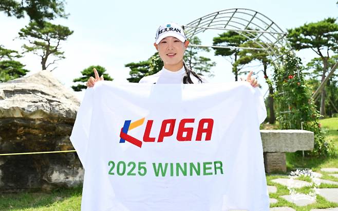 국가상비군 출신 길예람(19)이 KLPGA 2025 솔라고 점프투어 10차전에서 생애 첫 우승을 차지했다. KLPGA 제공