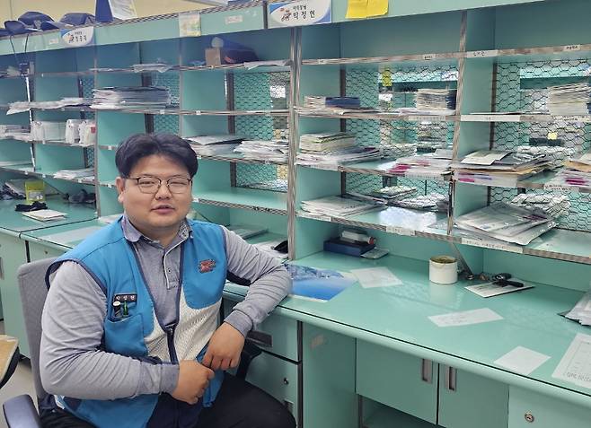 남원운봉우체국 박정현 집배원.[뉴시스]