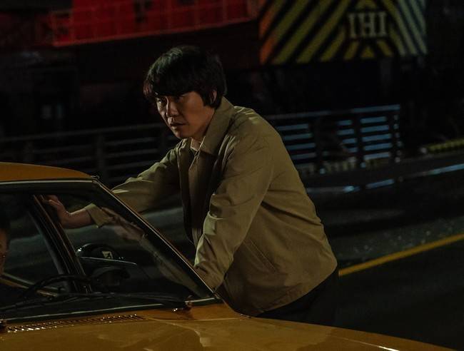 디즈니+ ‘파인: 촌뜨기들’