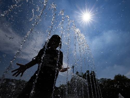 뜨거운 햇볕 [연합뉴스 제공]