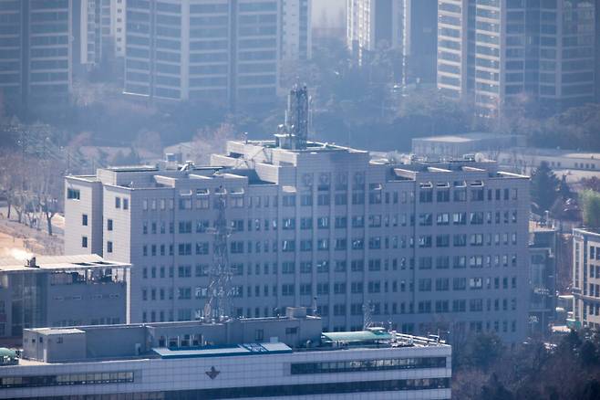 지난해 서울 용산구 남산 전망대에서 바라 본 용산 대통령실 전경 ⓒ시사저널 최준필