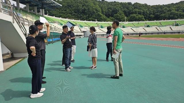 경기도장애인체육회가 파주에서 열리는 제19회 경기도장애인생활체육대회 위해 경기장 안전점검을 실시하고 있다.