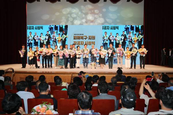 안동시 '희망 토크콘서트'가 24일 안동시민회관 영남홀에서 열렸다.