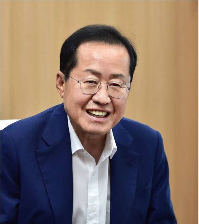 홍준표 전 대구시장은 재산 신고액이 42억원으로 퇴직 공직자 중 윤석열 전 대통령과 최상목 전 기획재정부 장관에 이어 3위를 기록했다. 대구일보DB