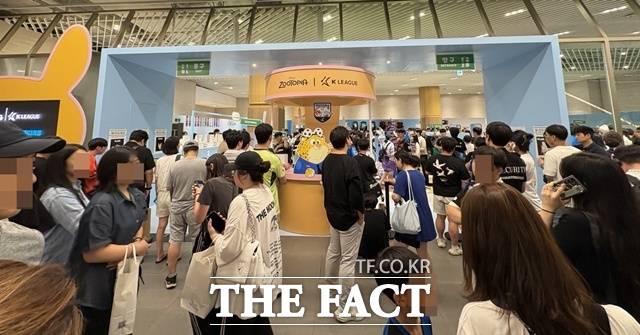 BGF리테일이 운영하는 CU편의점이 K리그, 디즈니코리아와 함께 'K-리그 주토피아' 팝업스토어를 열었다. /문화영 기자