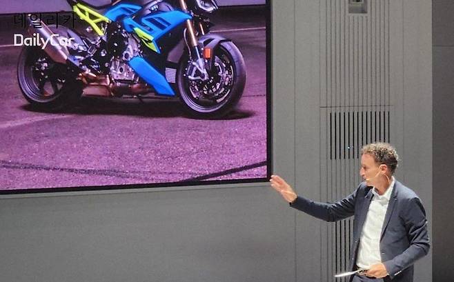 BMW모토라드, 마커스 뮐러 잠브레 아태·중국·러시아·아프리카·중동 및 캐러비안 지역 총괄