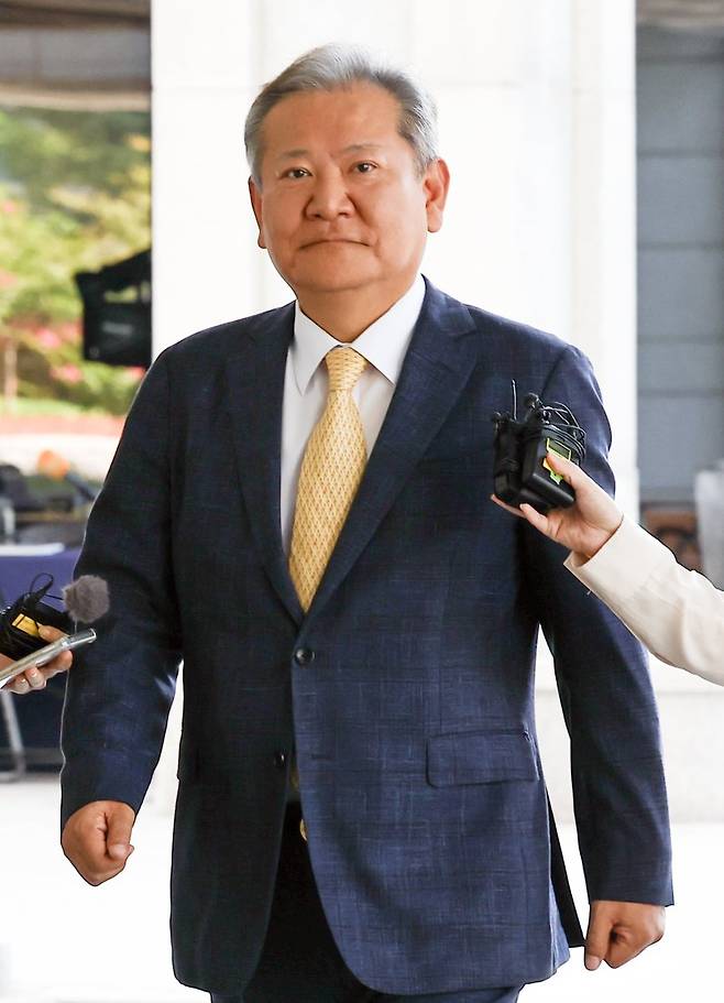 이상민 전 행정안전부 장관이 25일 서울 서초구 서울고등법원에 마련된 조은석 내란 특검 사무실에 출석하고 있다. 사진=뉴시스