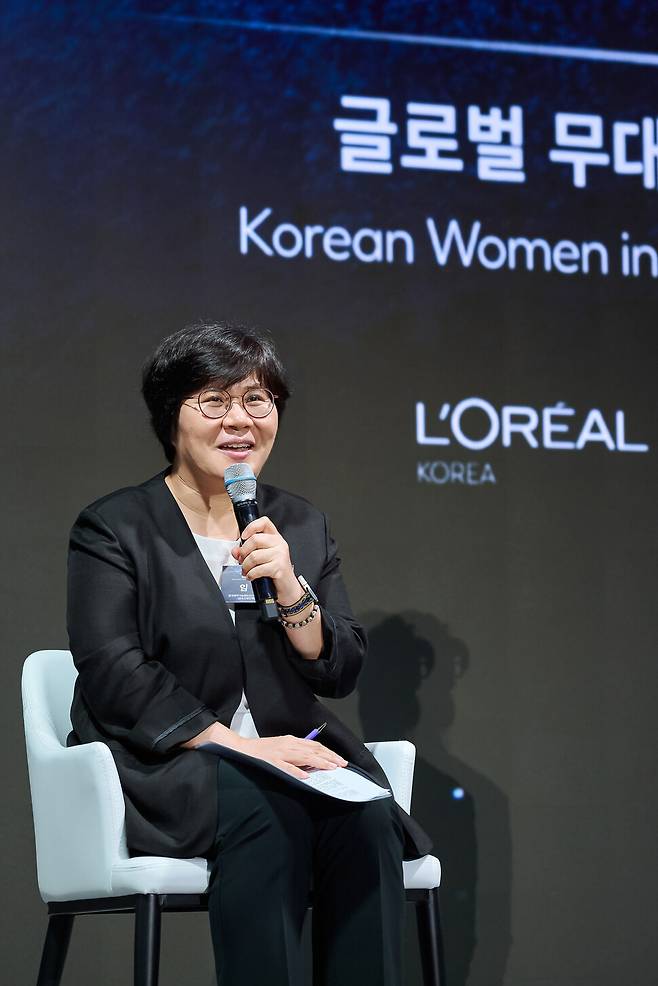 지난 16일 저녁 `제24회 한국 로레알-유네스코 여성과학자상\' 시상식에서 발언 중인 임미희 한국과학기술원(KAIST·카이스트) 자연과학부 화학과 교수. 로레알코리아 제공