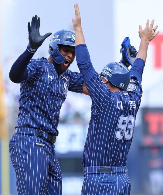 현재 페이스라면 시즌 50홈런에 도전할만한 르윈 디아즈. 삼성 제공