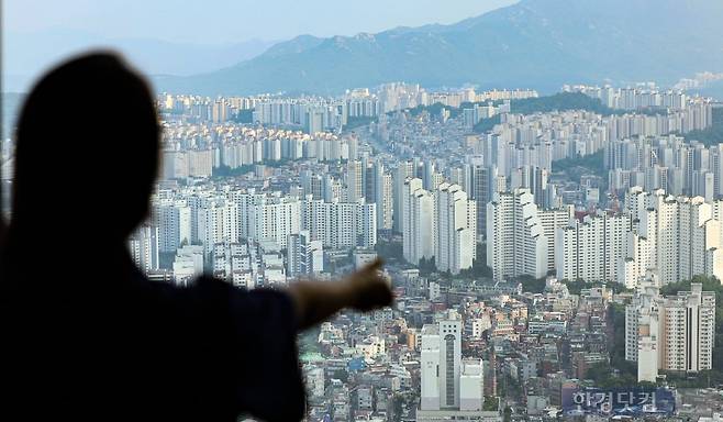 서울 여의도 63빌딩에서 바라본 도심 아파트 모습. 사진=최혁 기자