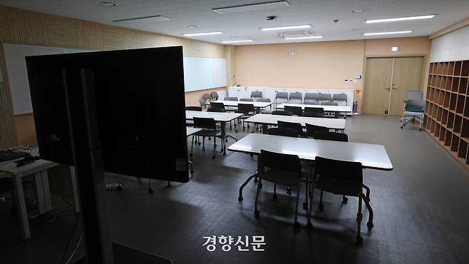 의대생 단체인 대한의과대학·의학전문대학원 학생 협회가 입장문을 내고 학교로 돌아갈 것이라고 밝힌 다음날인 지난 7월13일 서울 시내 한 의과대학이 텅 비어 있다. 정효진 기자