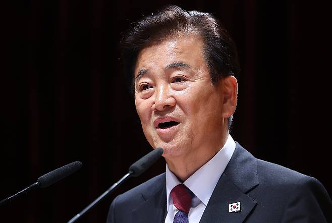 정동영 신임 통일부 장관이 25일 서울 종로구 정부서울청사 별관에서 열린 취임식에서 취임사를 하고 있다. 연합뉴스